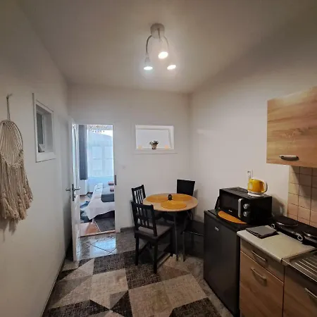 Aranyvar Apartment *