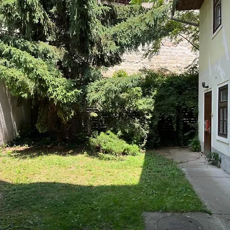 Aranyvar Apartmán *